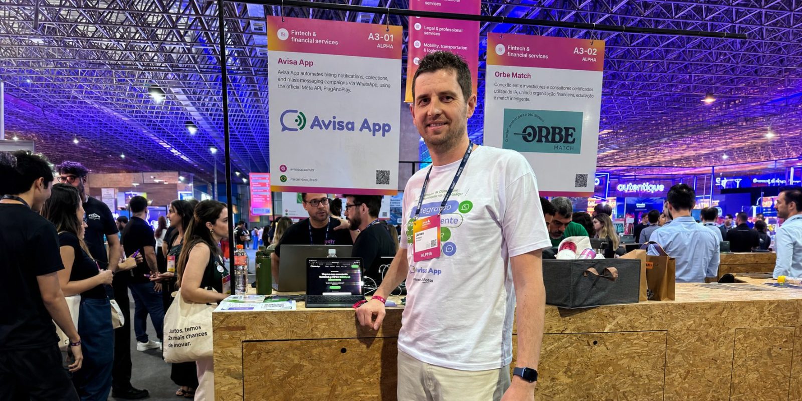 Avisa App leva ao Web Summit Rio sua aposta em WhatsApp Marketing com API oficial da Meta