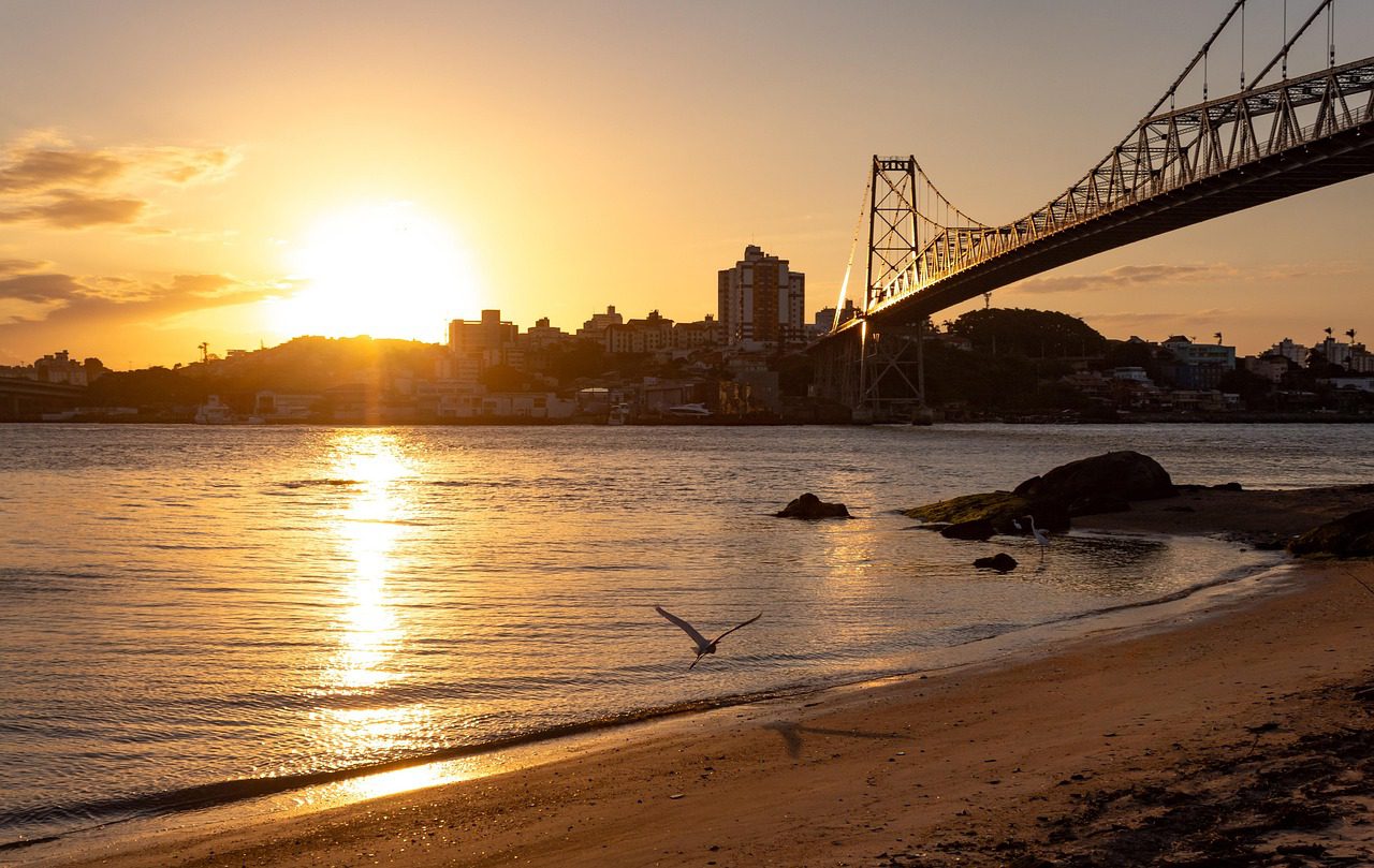 Pesquisa aponta Florianópolis entre os destinos preferidos dos brasileiros em 2026