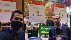 Diogo Machado (esq.) e Gil Pletsch no stand da Quiron Digital durante Web Summit.