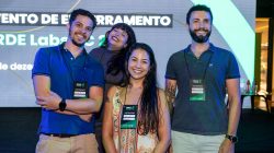 Equipe da Conecta Suite, com o fundador à direita. Foto: divulgação.