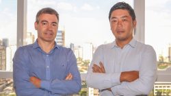 Cristiano Tessaro e Yusuke Koike. Foto: divulgação.