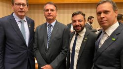 No seminário no EUA, Mario Aguiar (FIESC), Jair Bolsonaro (presidente do Brasil), Daniel Freitas (deputado federal PSL/SC) e Antônio Luz.