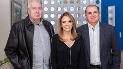 Da esquerda para a direita: Paulo César da Silveira, Vanessa Evangelista Ramos Rothermel, Henri Machado Claudino. Foto: divulgação