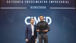 João Adibe em sua última visita a Santa Catarina, quando recebeu o prêmio LIDE na categoria crescimento empresarial. Foto: divulgação.