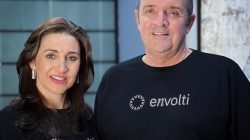 Sandro Schmitt (CEO) e Daniela Schmitt (Diretora de Estratégia e Negócios), fundadores da Envolti.