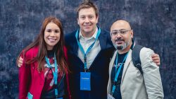 Mayara Marcelina da Silva, gerente de parcerias da Integromat, Tomas Wiesner, head de Parceiros da Integromat, Romualdo Silva, CEO da ConnectThink. Foto: divulgação.